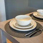 Elegant Retreat With Spacious Balcony Apartman Leeds