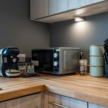 Elegant Retreat With Spacious Balcony Apartment *