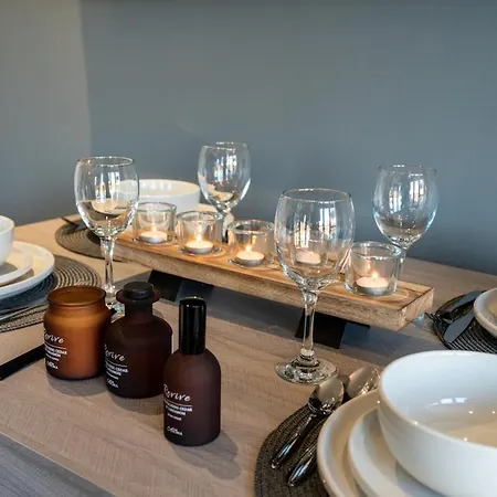 Elegant Retreat With Spacious Balcony *