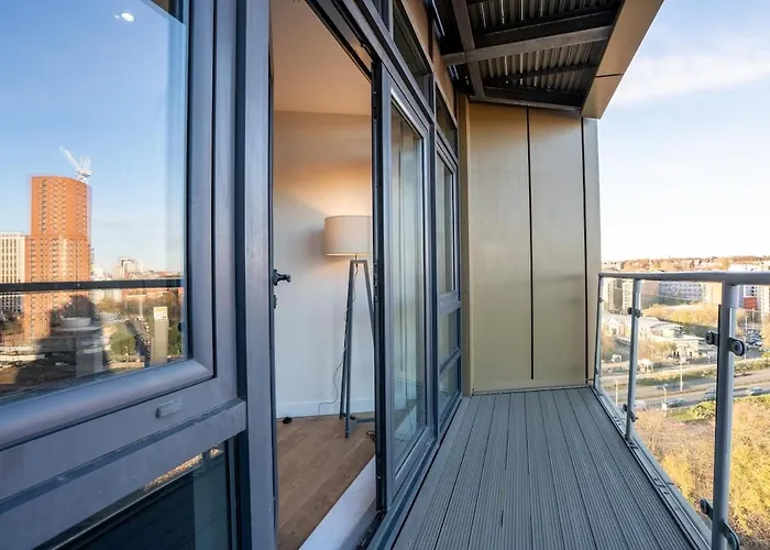 Elegant Retreat With Spacious Balcony *