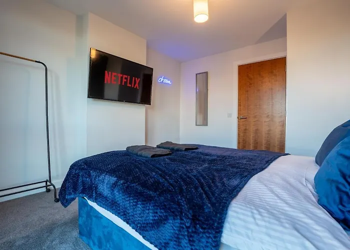 Elegant Retreat With Spacious Balcony Apartment