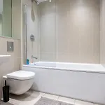 Apartment Elegant Retreat With Spacious Balcony Leeds (West Yorkshire)