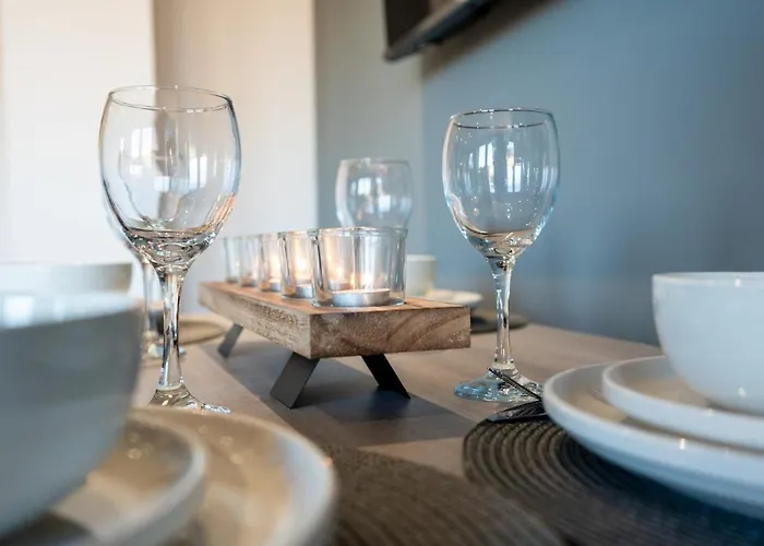 Appartement Elegant Retreat With Spacious Balcony